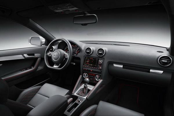 Audi подтвердила выпуск новой модели - RS3 (3 фото)