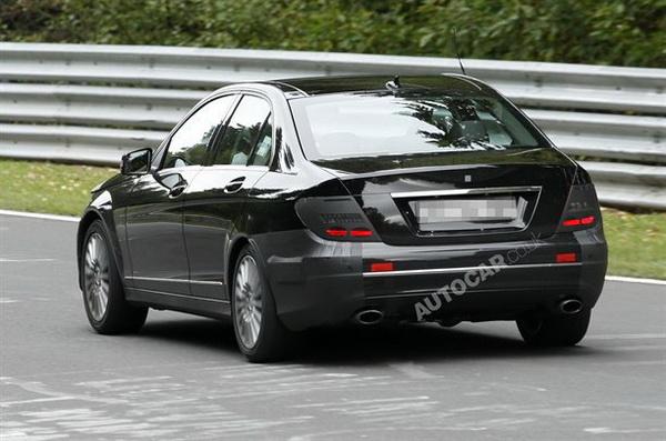 Модернизированный Mercedes-Benz C-класса (3 фото)