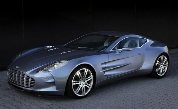 «Моща» от Aston Martin (3 фото)